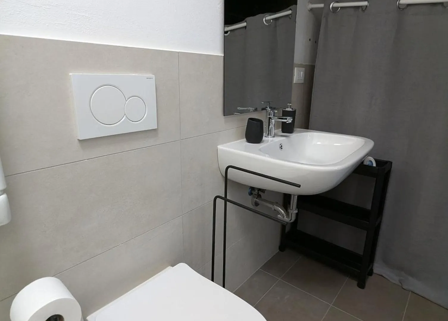 Berretta Rossa Apartment Bologna 0*,  Italy